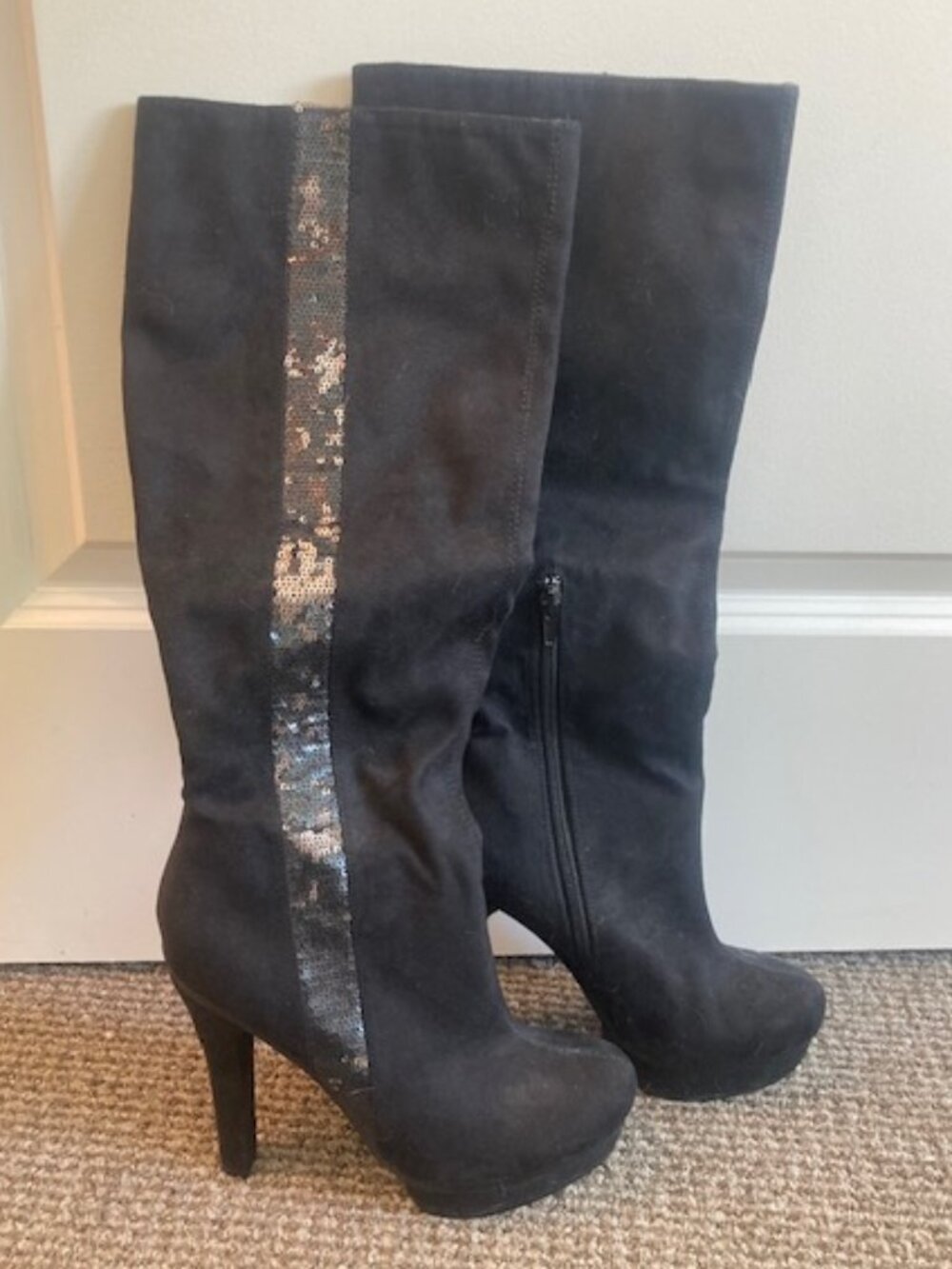 Black Boots w/ Sequin Detail Size 7.5